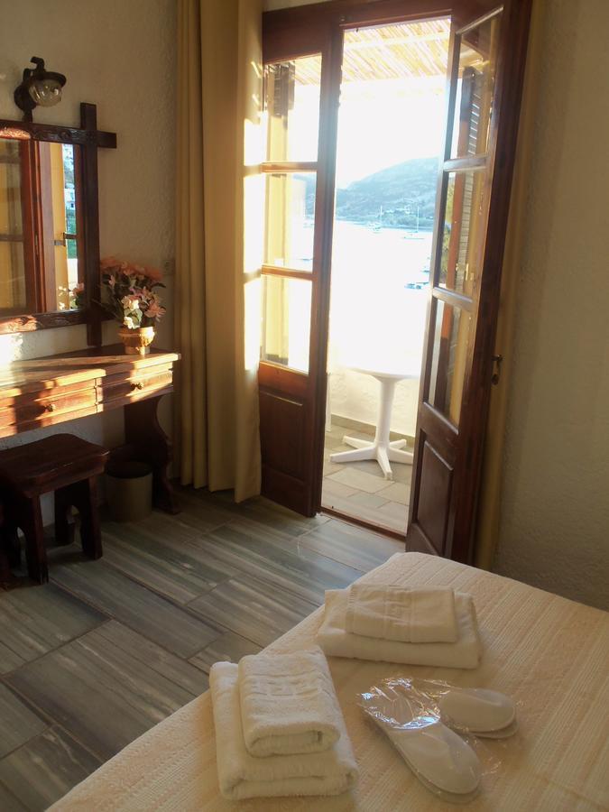 Alexandros Hotel Grikos Bay  Zewnętrze zdjęcie